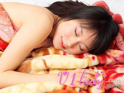 女人夏天可不可以裸睡,裸睡好不好?
